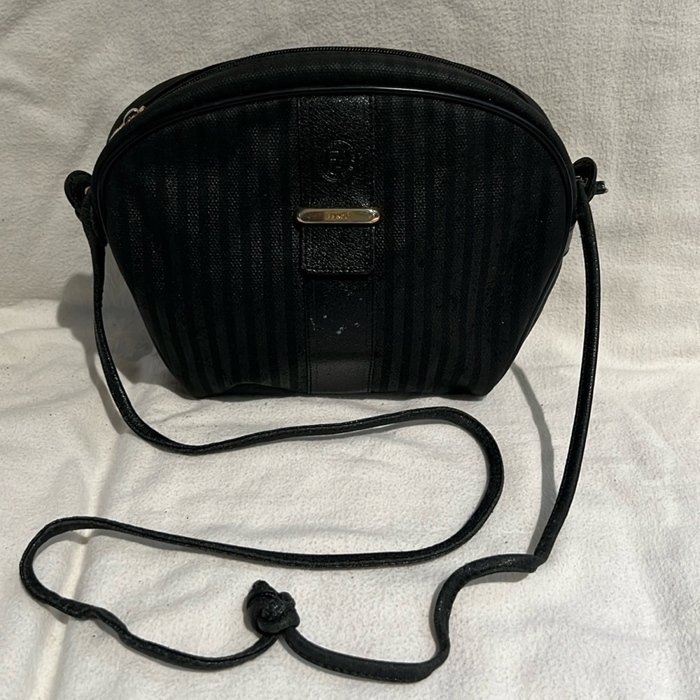 vintage Fendi Crossbody bag. black